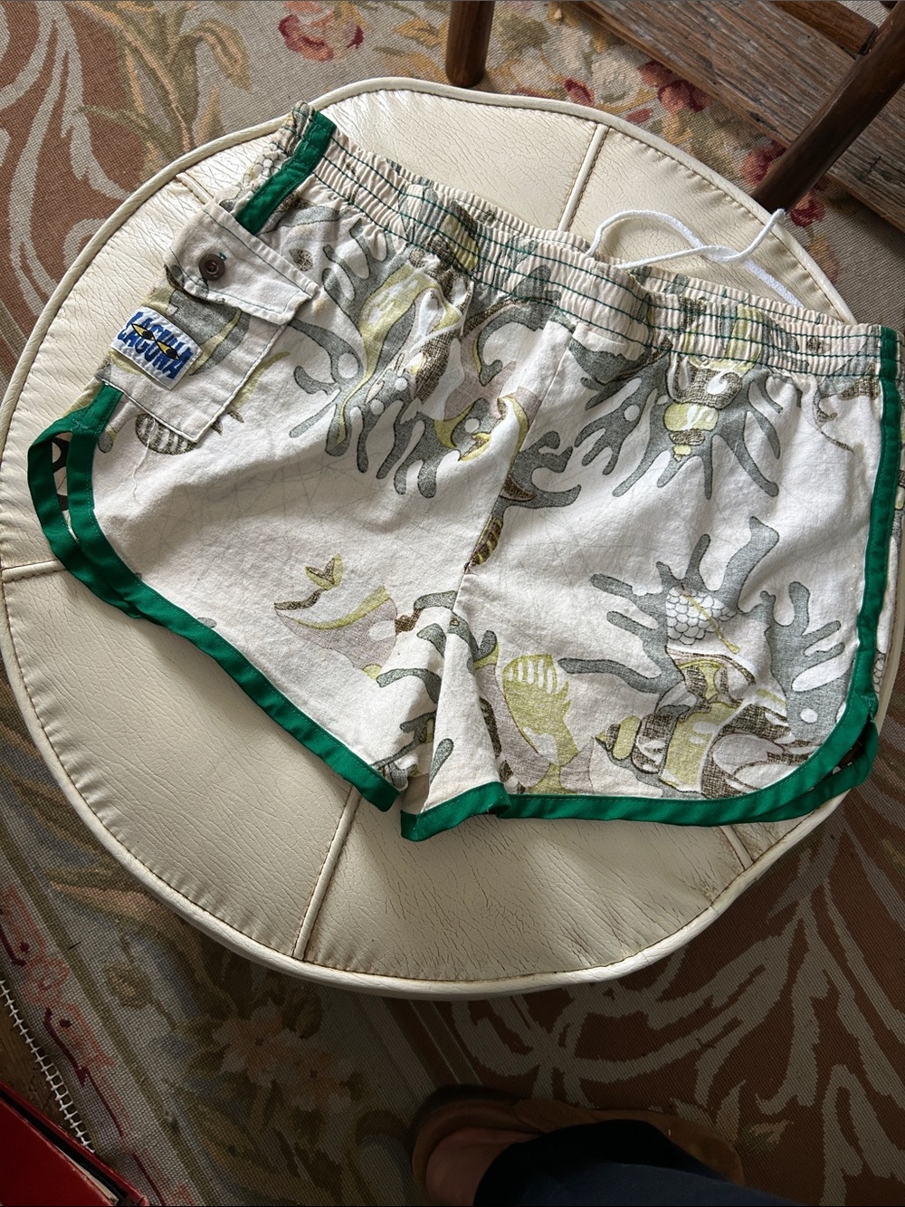 RETRO LAGUNA board shorts.
Excellent condition.